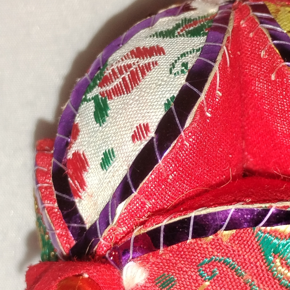 Hand stitch Chinese lovers throwing ball tassels multi color vintage lots detail - Picture 5 of 10